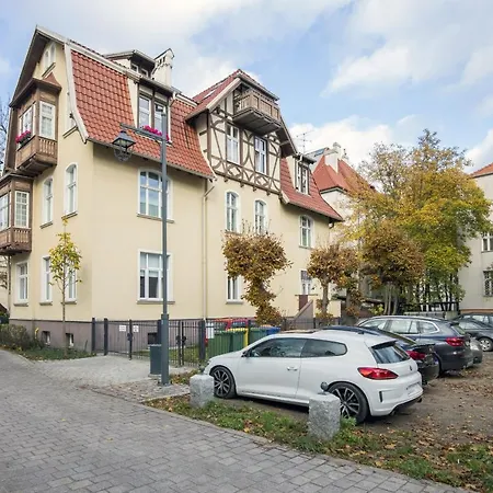 Stylish Parkowa Hotell *